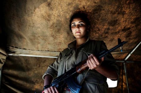 Kurdish women fighters 14