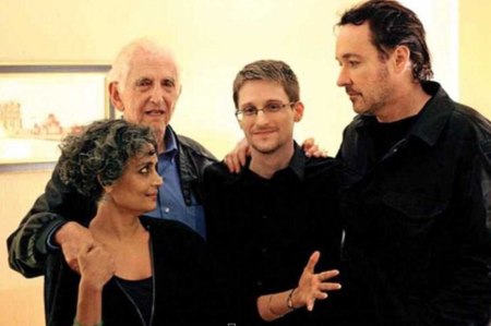arundhati-roy-snowden